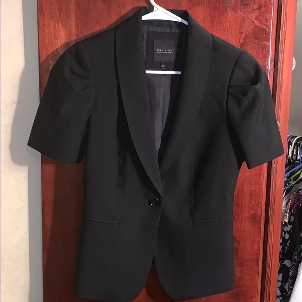 Short sleeve black blazer